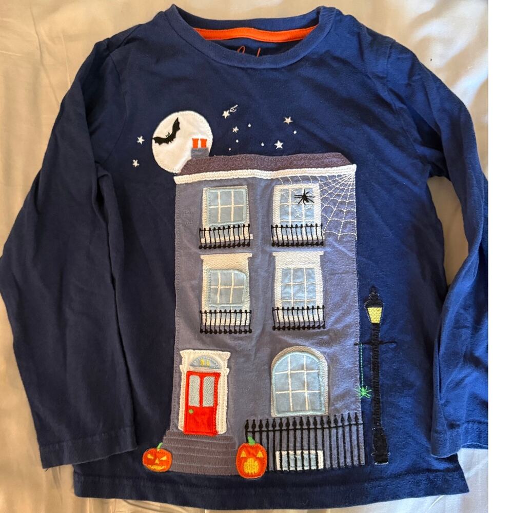 Mini Boden Navy Halloween house applique shirt size 5-6